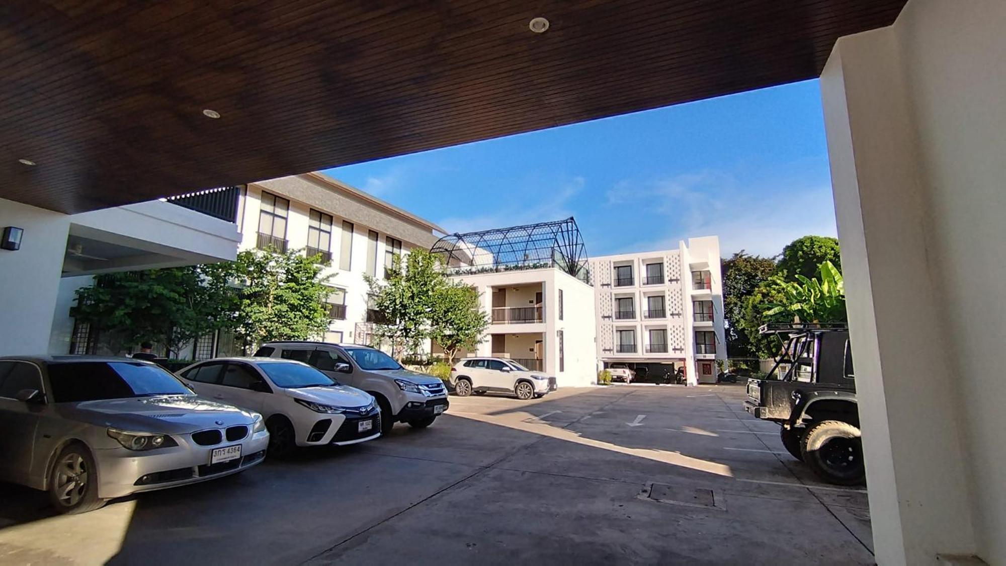 Emmaline Hotel Nan Exterior photo